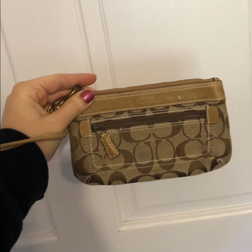 Coach wristlet LIKE NEW